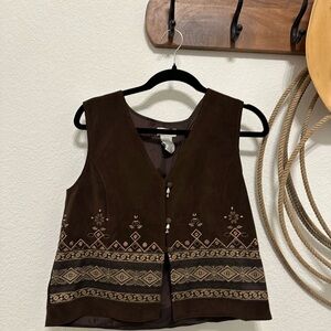 Vintage White Stag Embroidered Faux Suede Western Vest 🤎